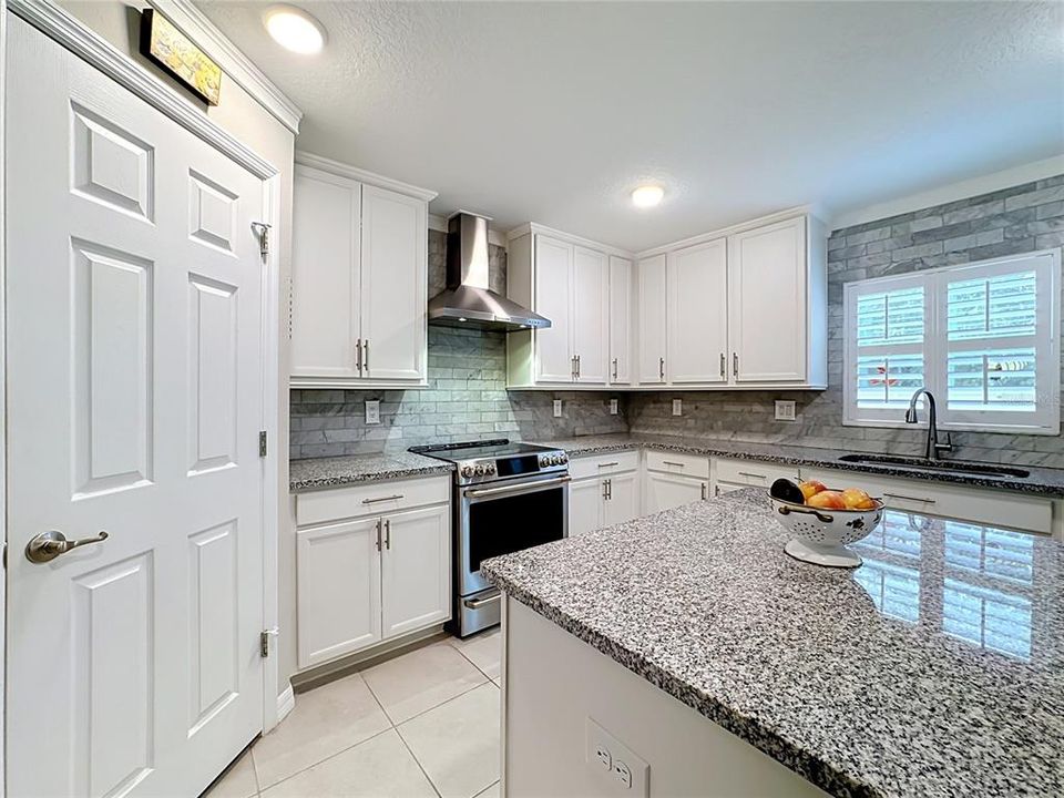 For Sale: $424,900 (4 beds, 2 baths, 2554 Square Feet)