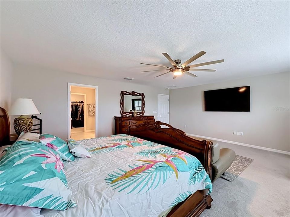 For Sale: $424,900 (4 beds, 2 baths, 2554 Square Feet)