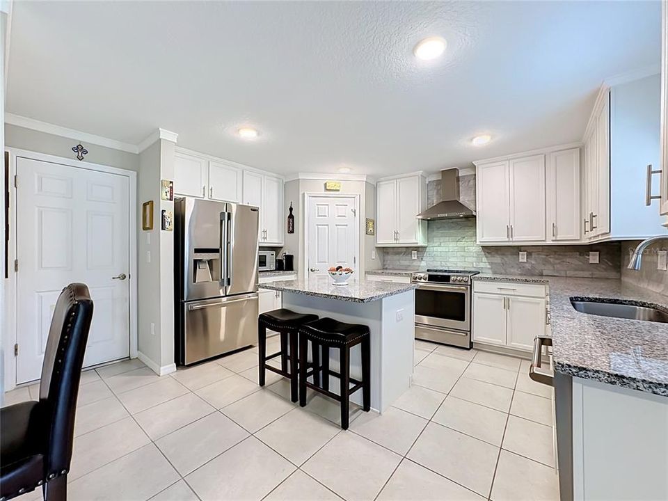 For Sale: $424,900 (4 beds, 2 baths, 2554 Square Feet)