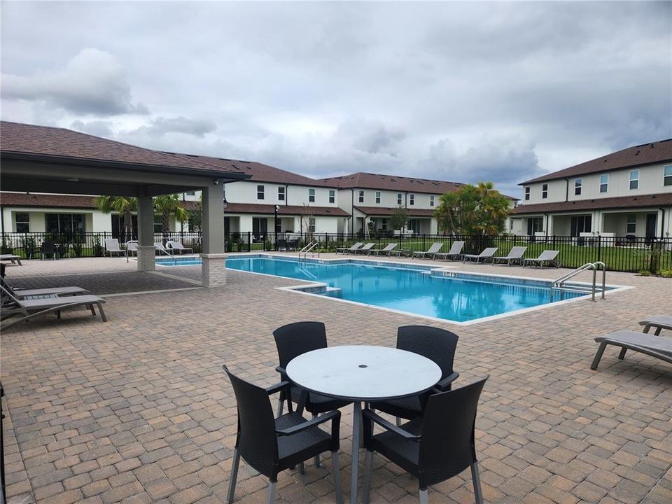For Rent: $2,400 (3 beds, 2 baths, 1628 Square Feet)
