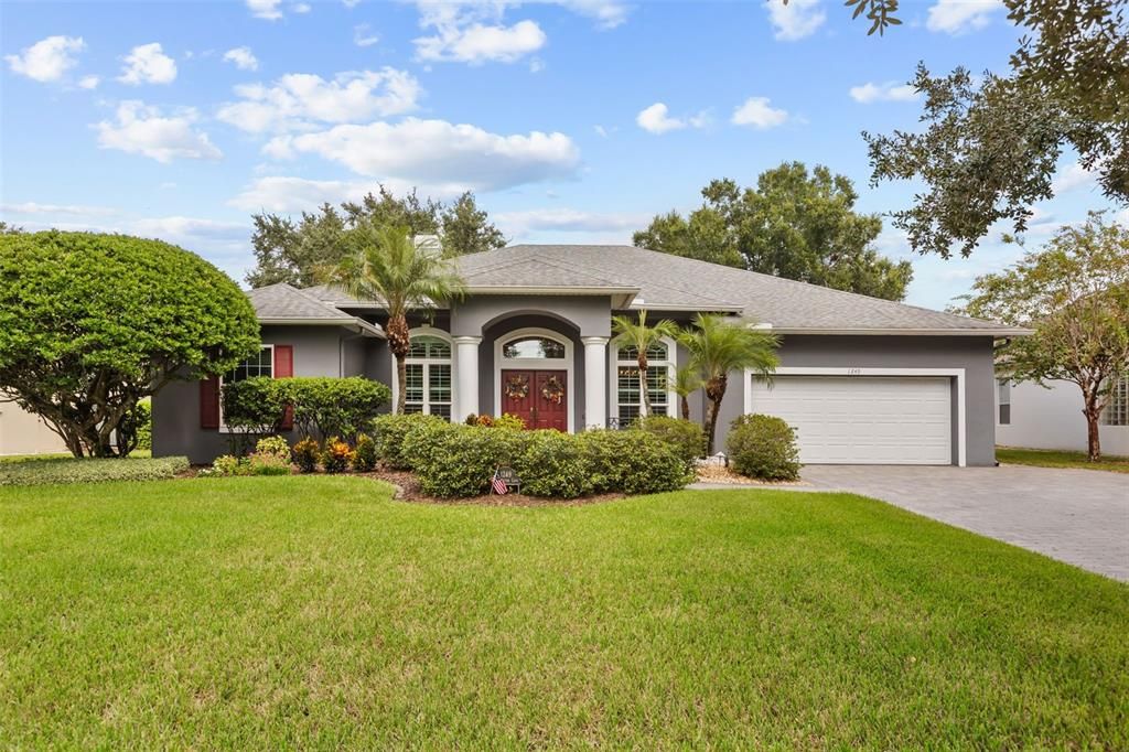 For Sale: $874,900 (3 beds, 3 baths, 2715 Square Feet)