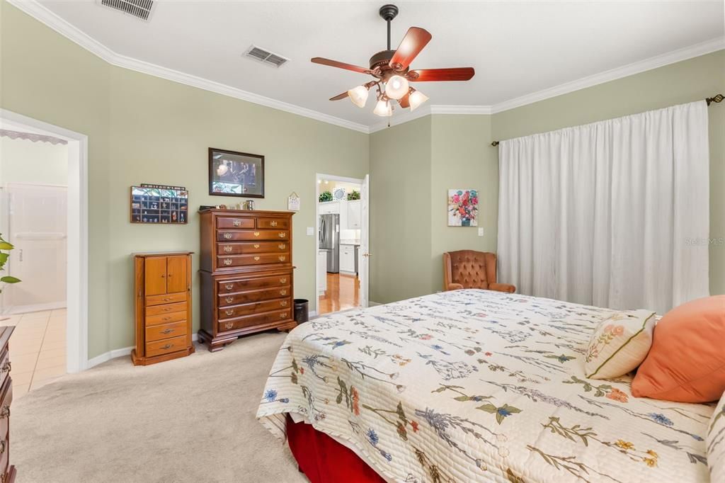 For Sale: $874,900 (3 beds, 3 baths, 2715 Square Feet)