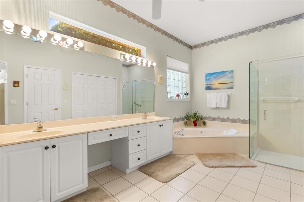 For Sale: $874,900 (3 beds, 3 baths, 2715 Square Feet)