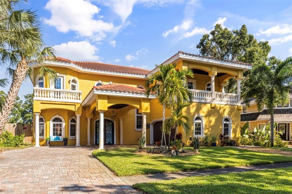 For Rent: $10,500 (5 beds, 4 baths, 4106 Square Feet)