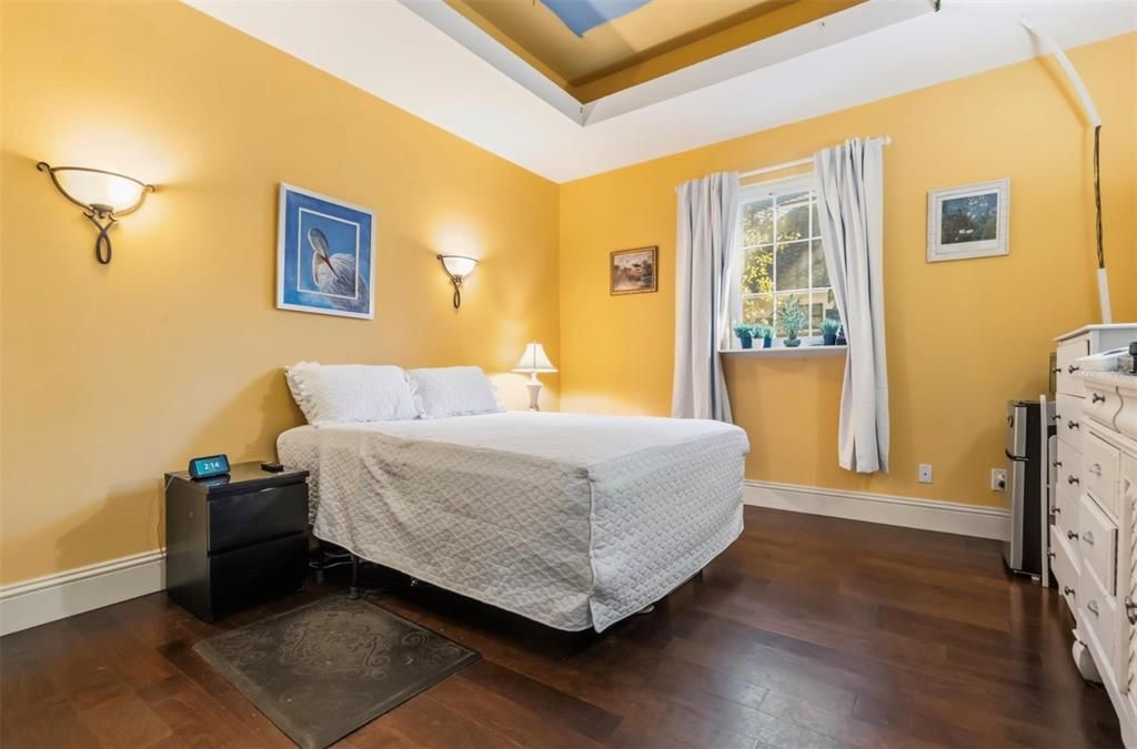 For Rent: $10,500 (5 beds, 4 baths, 4106 Square Feet)