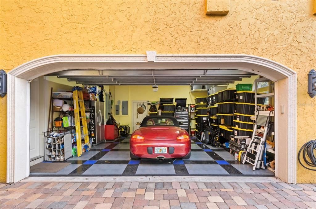 For Rent: $10,500 (5 beds, 4 baths, 4106 Square Feet)