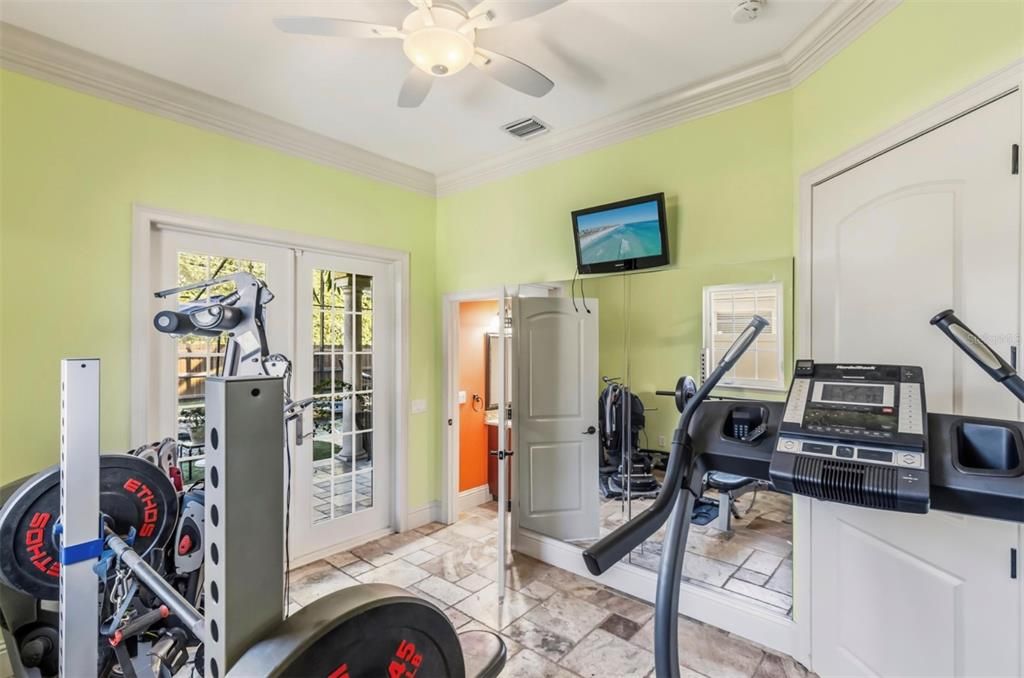 For Rent: $10,500 (5 beds, 4 baths, 4106 Square Feet)