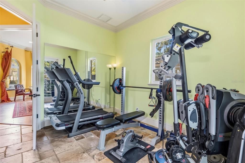 For Rent: $10,500 (5 beds, 4 baths, 4106 Square Feet)