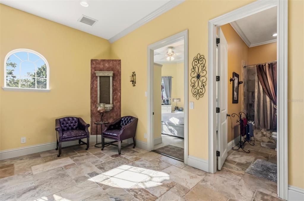 For Rent: $10,500 (5 beds, 4 baths, 4106 Square Feet)