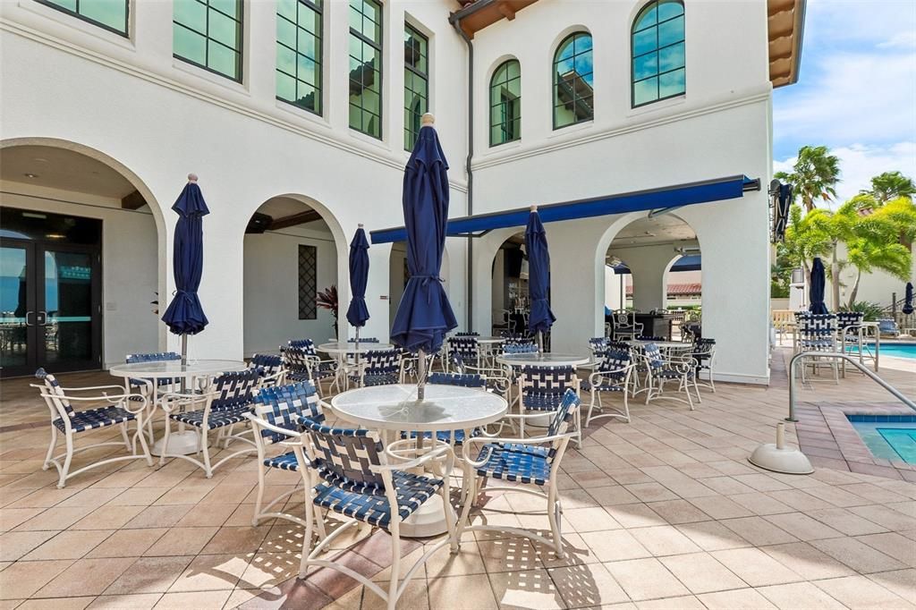 En Venta: $1,250,000 (3 camas, 3 baños, 2555 Pies cuadrados)