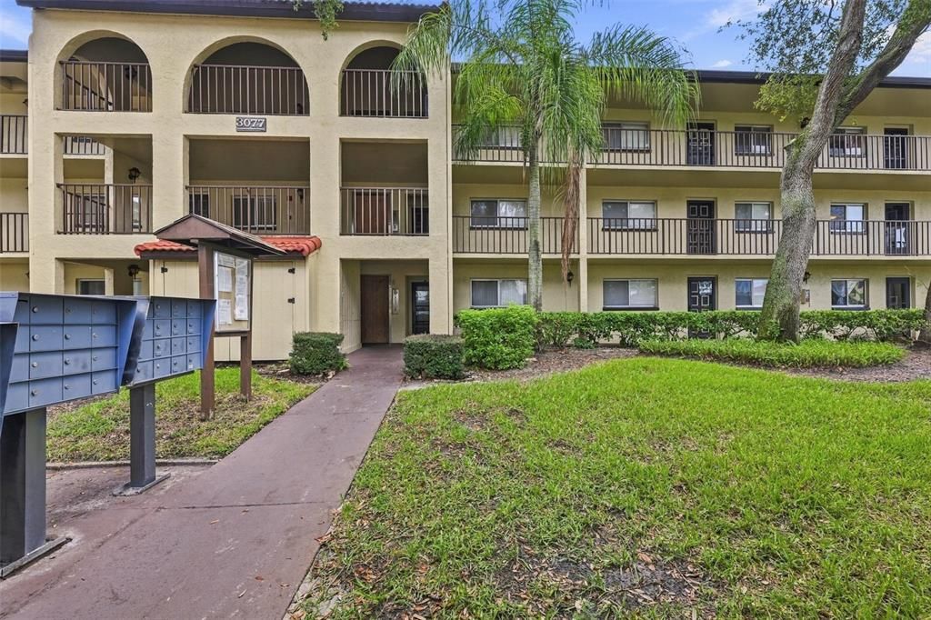 For Rent: $1,725 (2 beds, 2 baths, 1060 Square Feet)
