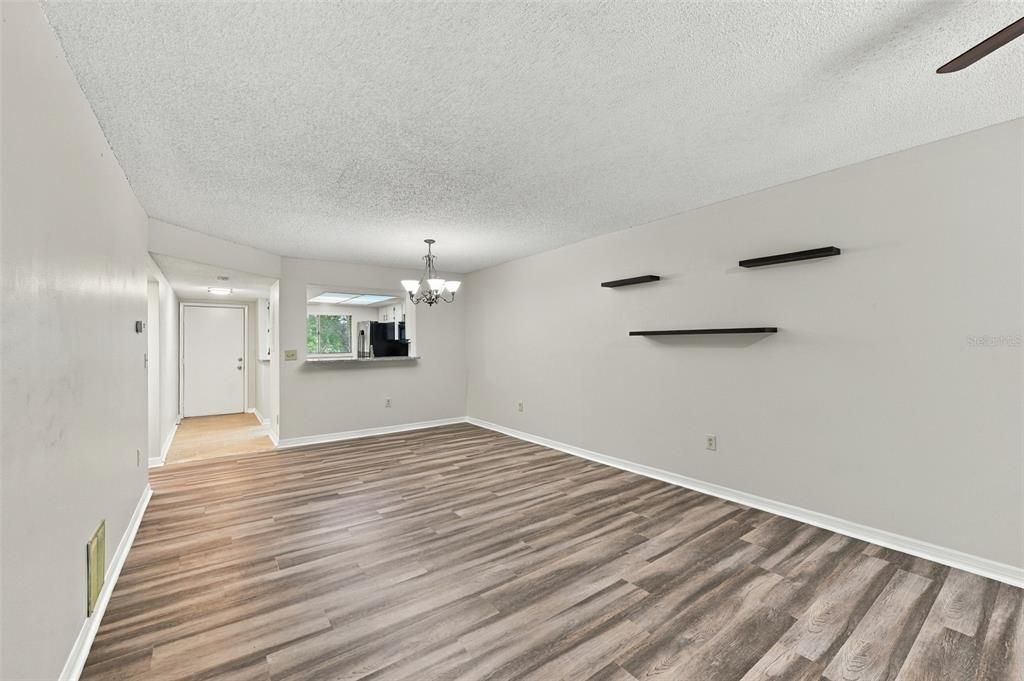 For Rent: $1,725 (2 beds, 2 baths, 1060 Square Feet)