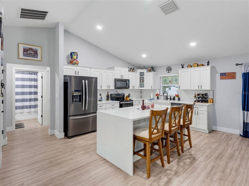 For Sale: $334,900 (3 beds, 2 baths, 1614 Square Feet)