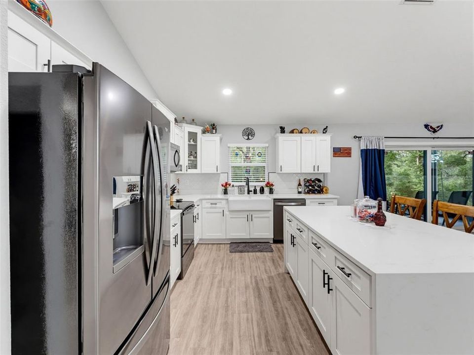 For Sale: $334,900 (3 beds, 2 baths, 1614 Square Feet)