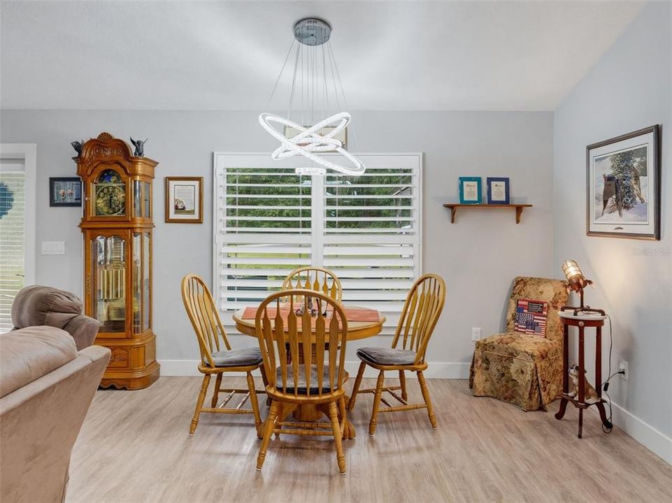 For Sale: $334,900 (3 beds, 2 baths, 1614 Square Feet)