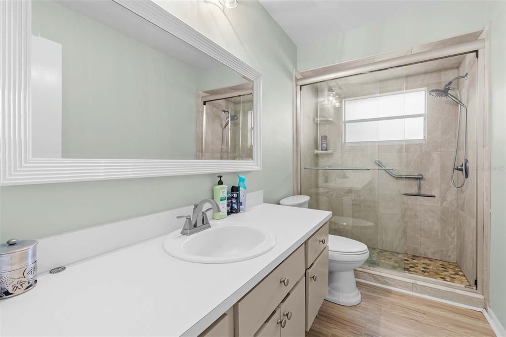 For Sale: $215,000 (2 beds, 2 baths, 1393 Square Feet)