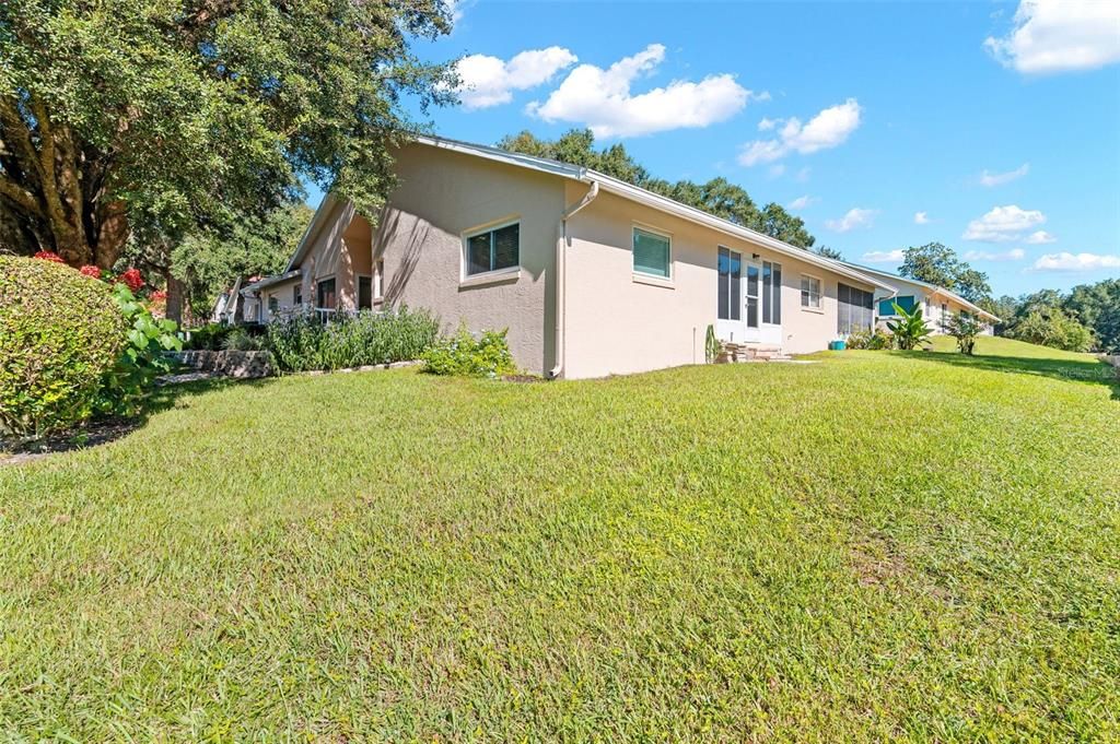 For Sale: $215,000 (2 beds, 2 baths, 1393 Square Feet)