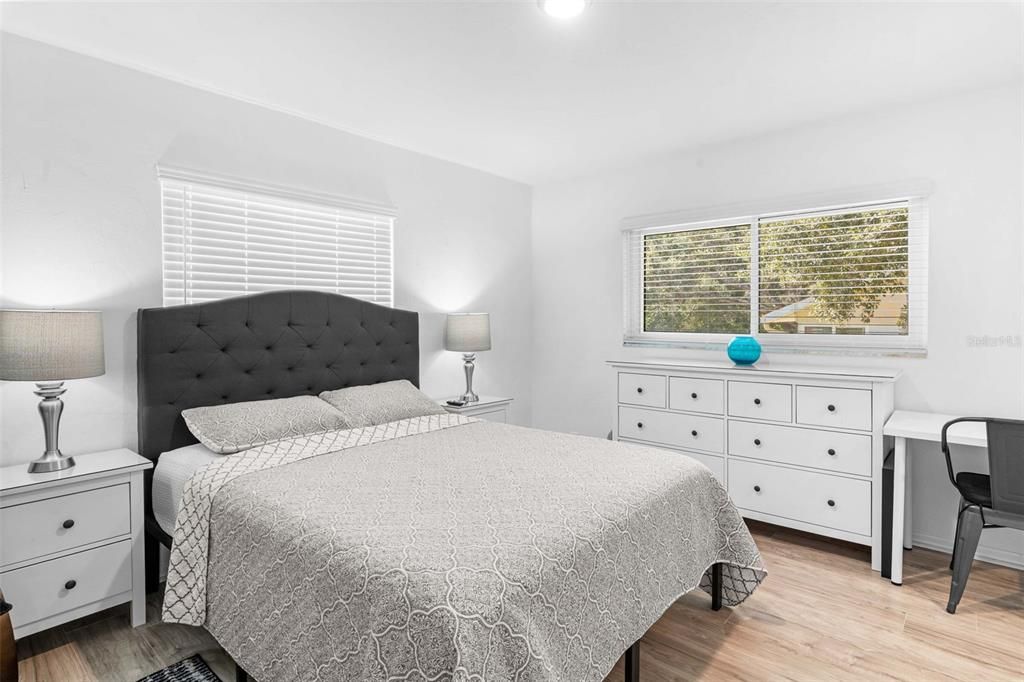 For Sale: $215,000 (2 beds, 2 baths, 1393 Square Feet)