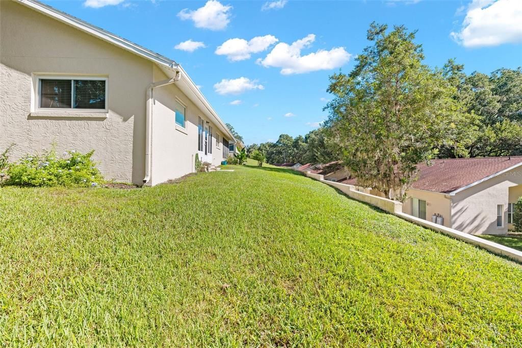 For Sale: $215,000 (2 beds, 2 baths, 1393 Square Feet)