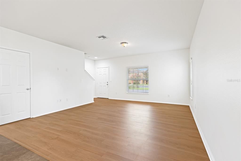 For Rent: $1,850 (2 beds, 2 baths, 1280 Square Feet)
