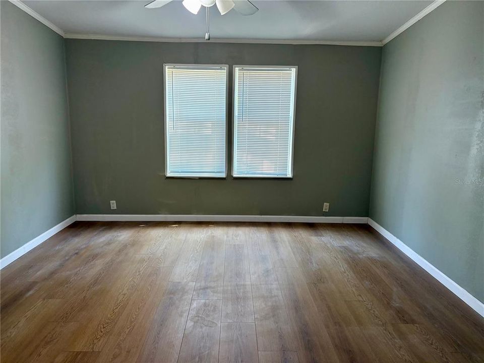 For Rent: $1,250 (1 beds, 1 baths, 1736 Square Feet)