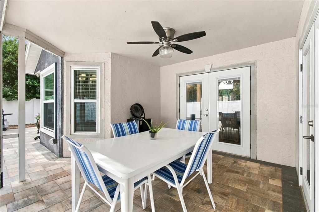 For Sale: $365,000 (3 beds, 2 baths, 1462 Square Feet)