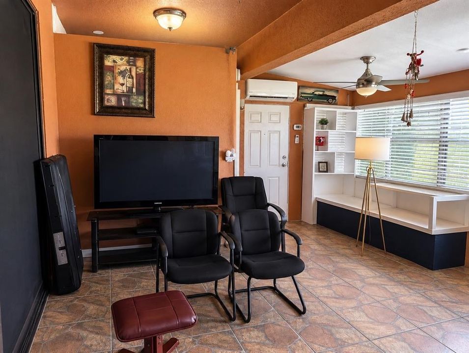 En Venta: $455,000 (4 camas, 4 baños, 2392 Pies cuadrados)