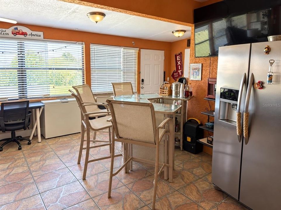 En Venta: $455,000 (4 camas, 4 baños, 2392 Pies cuadrados)