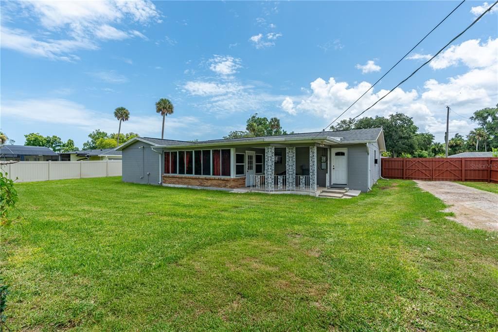 For Sale: $365,000 (3 beds, 2 baths, 1687 Square Feet)