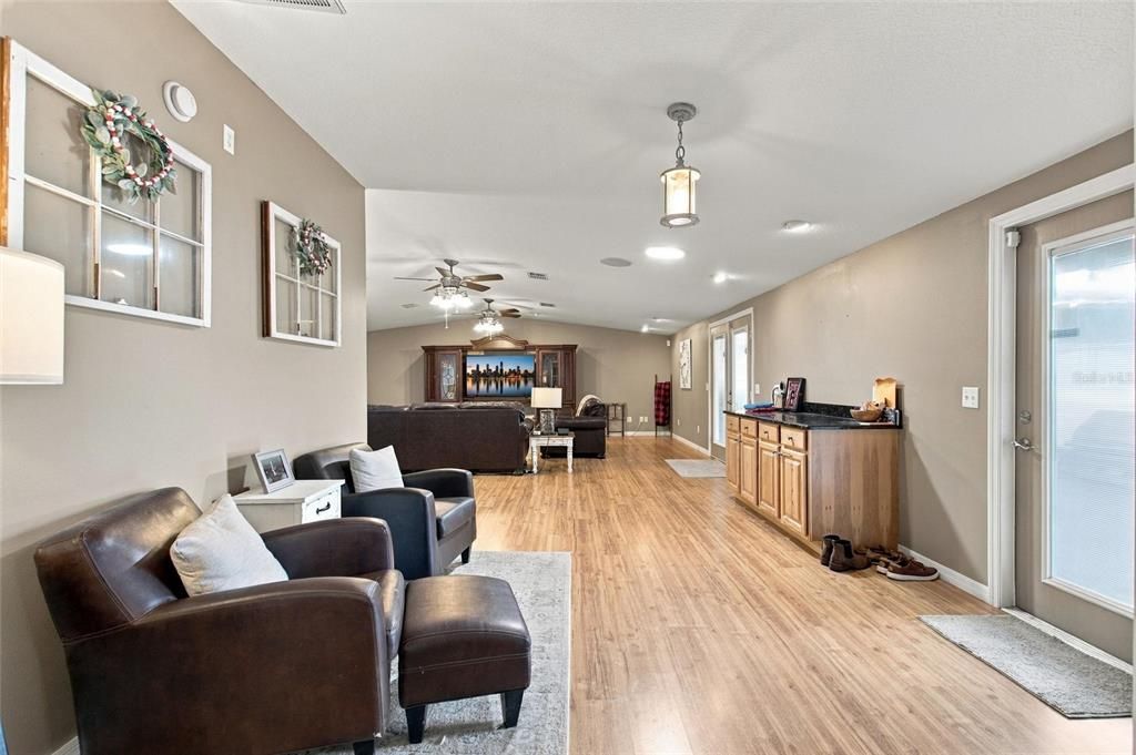 For Sale: $330,000 (3 beds, 2 baths, 1959 Square Feet)