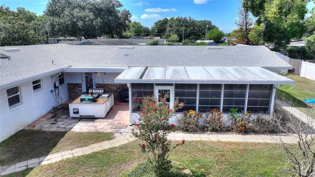 For Sale: $330,000 (3 beds, 2 baths, 1959 Square Feet)