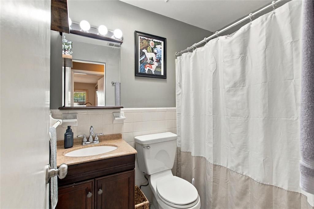For Sale: $330,000 (3 beds, 2 baths, 1959 Square Feet)