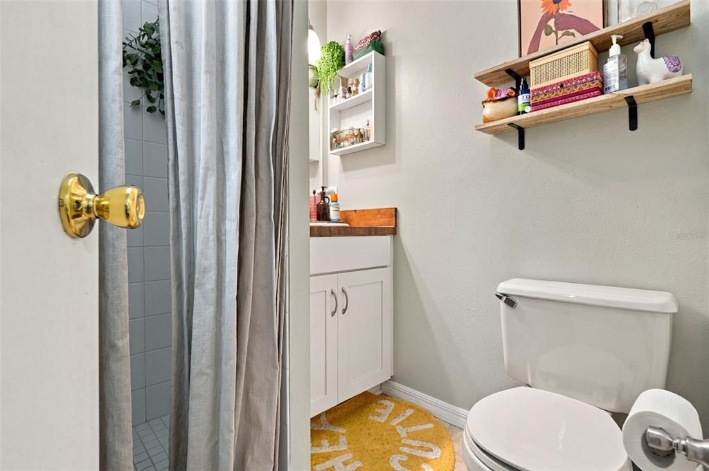 For Sale: $284,000 (3 beds, 2 baths, 1021 Square Feet)