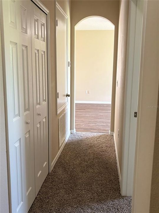 For Rent: $2,680 (4 beds, 2 baths, 1956 Square Feet)