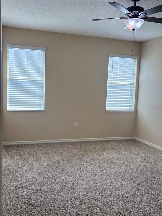 For Rent: $2,680 (4 beds, 2 baths, 1956 Square Feet)