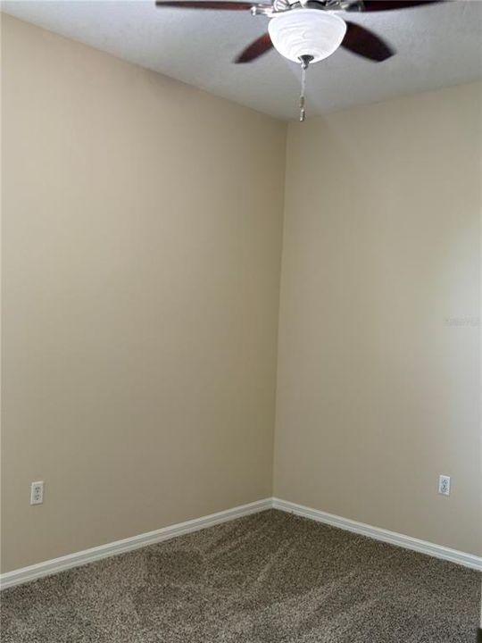 For Rent: $2,680 (4 beds, 2 baths, 1956 Square Feet)