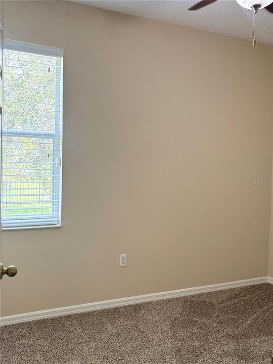 For Rent: $2,680 (4 beds, 2 baths, 1956 Square Feet)