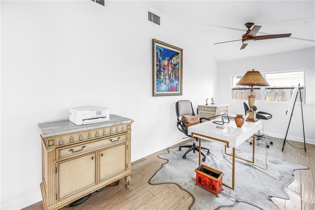 For Sale: $579,900 (2 beds, 2 baths, 1917 Square Feet)