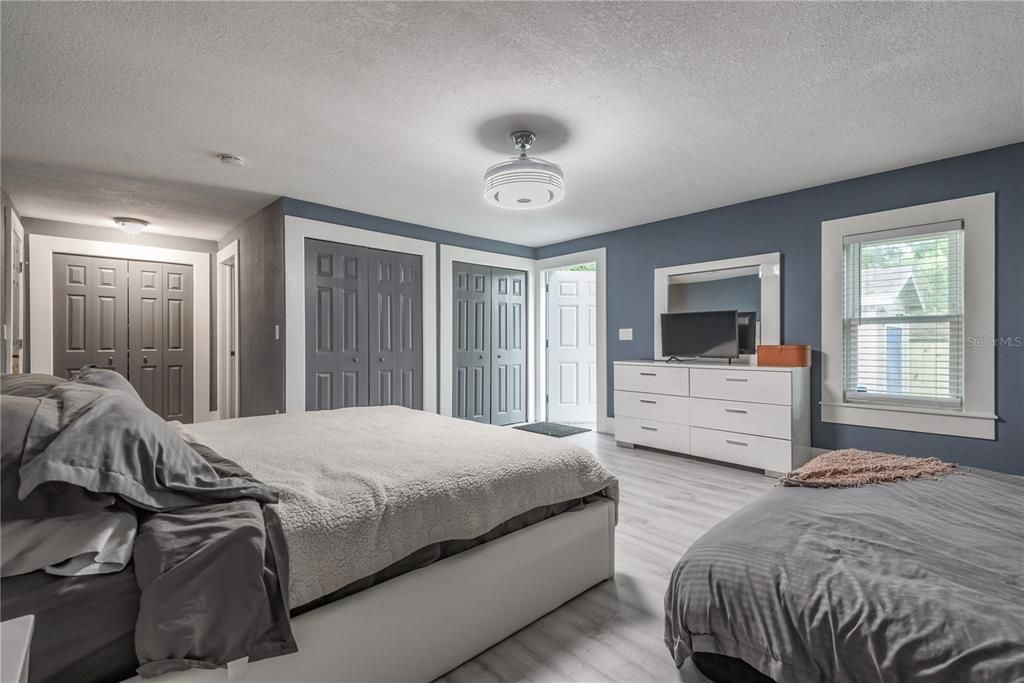 For Rent: $2,450 (3 beds, 2 baths, 1528 Square Feet)