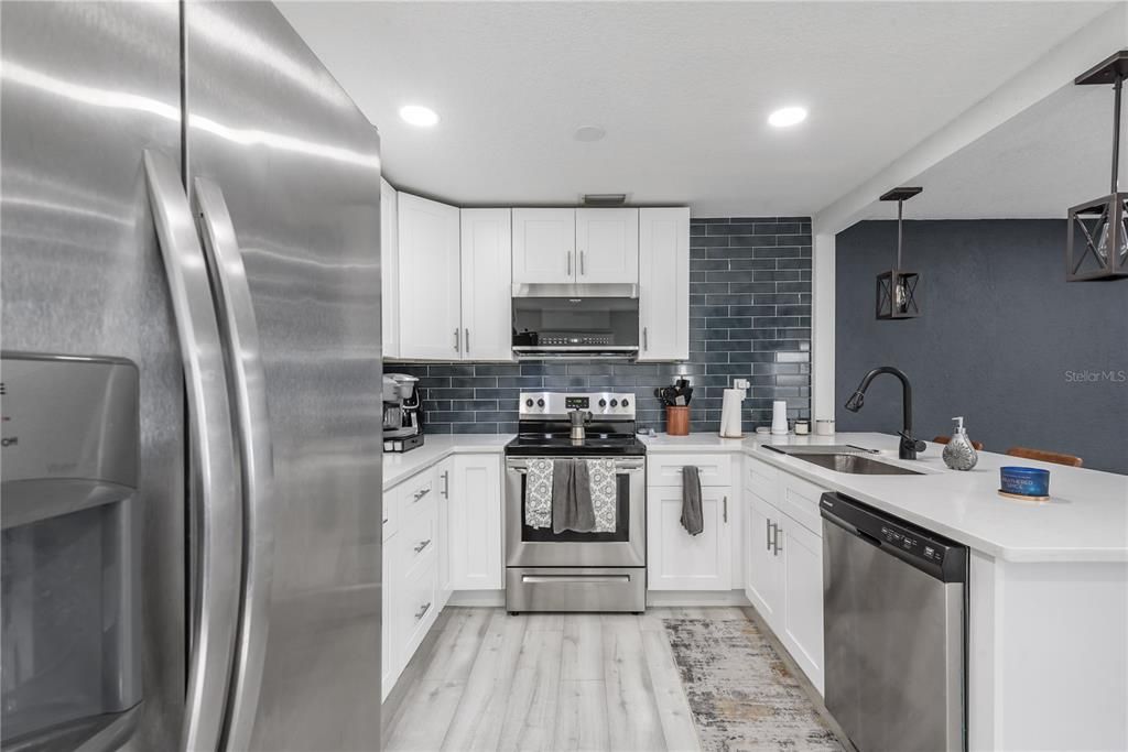 For Rent: $2,450 (3 beds, 2 baths, 1528 Square Feet)