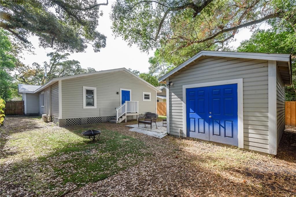 For Rent: $2,450 (3 beds, 2 baths, 1528 Square Feet)