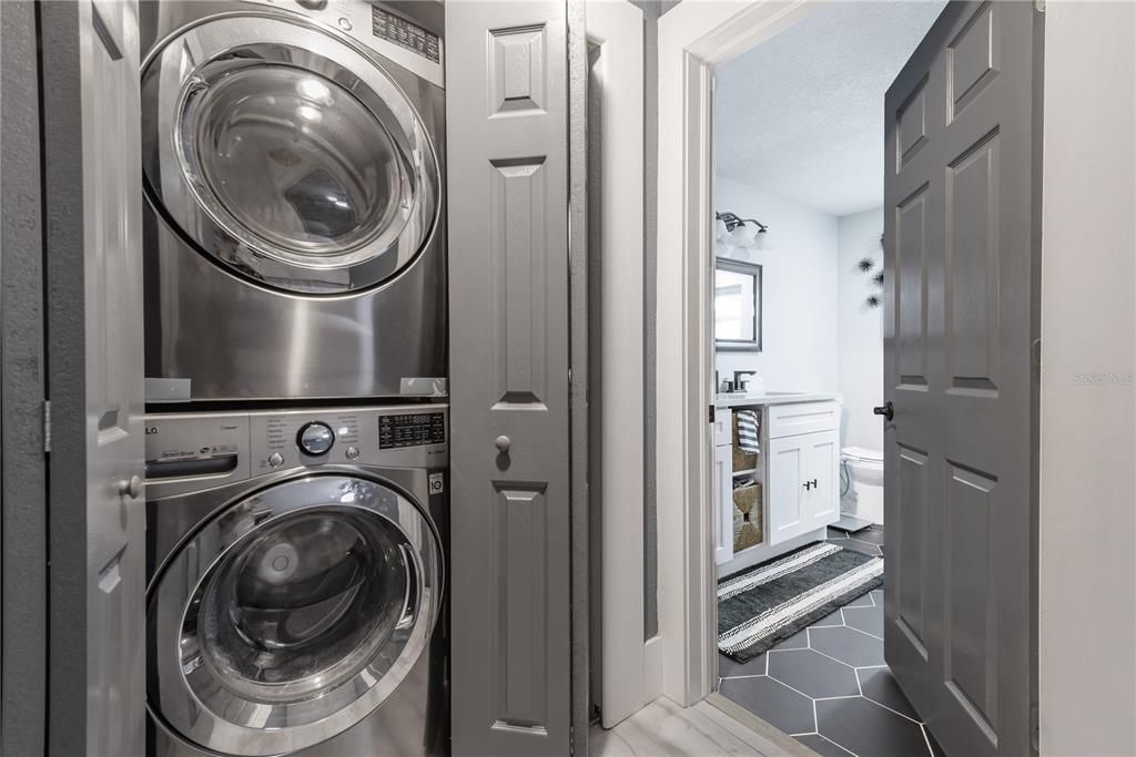 For Rent: $2,450 (3 beds, 2 baths, 1528 Square Feet)