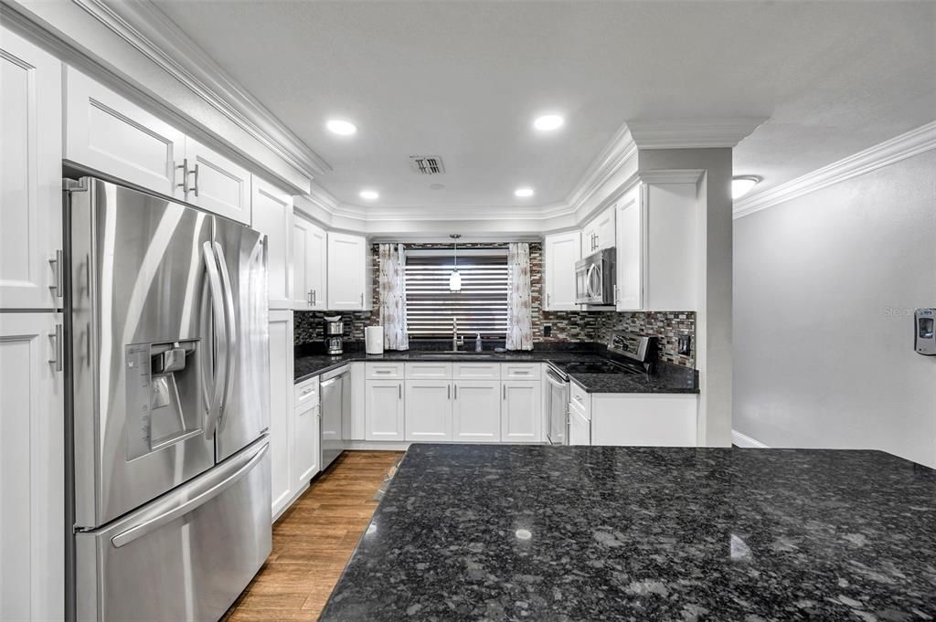 : $659,000 (4 спален, 3 ванн, 2094 Квадратных фут)