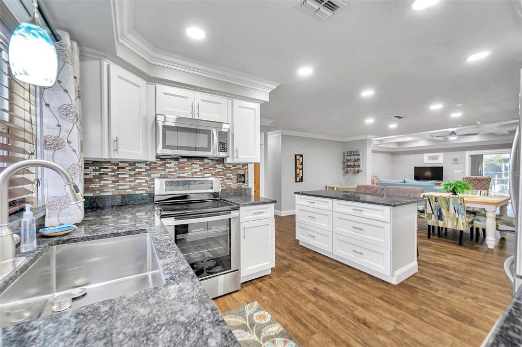 : $659,000 (4 спален, 3 ванн, 2094 Квадратных фут)