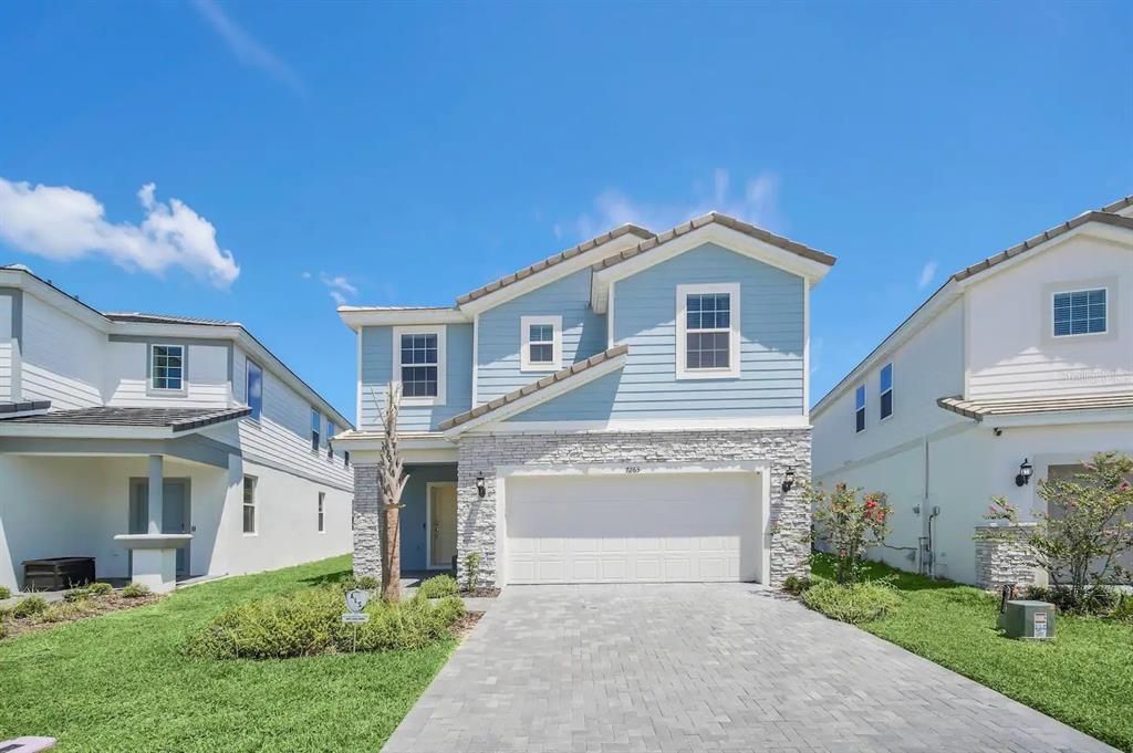 For Sale: $579,000 (7 beds, 5 baths, 3176 Square Feet)