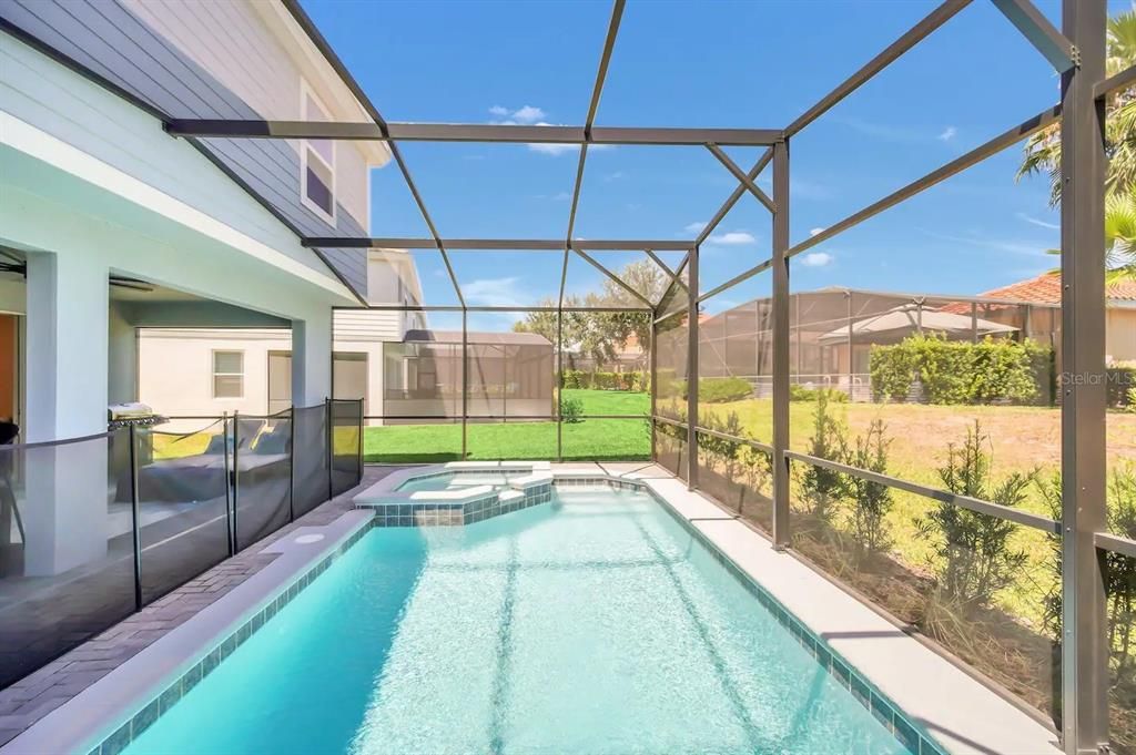 For Sale: $579,000 (7 beds, 5 baths, 3176 Square Feet)