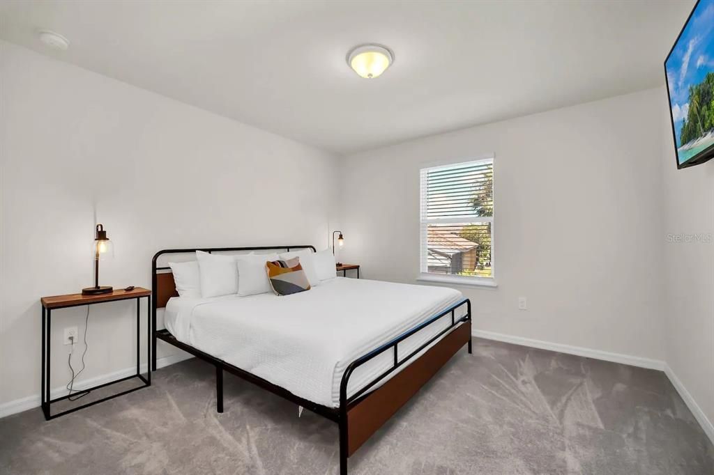 For Sale: $579,000 (7 beds, 5 baths, 3176 Square Feet)