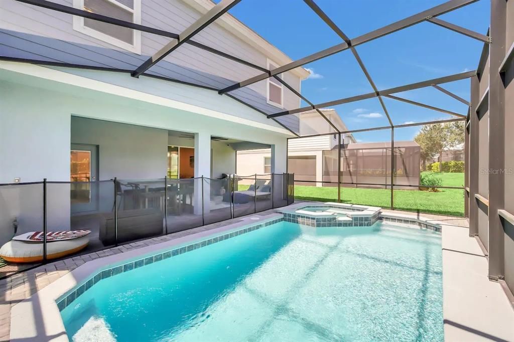 For Sale: $579,000 (7 beds, 5 baths, 3176 Square Feet)