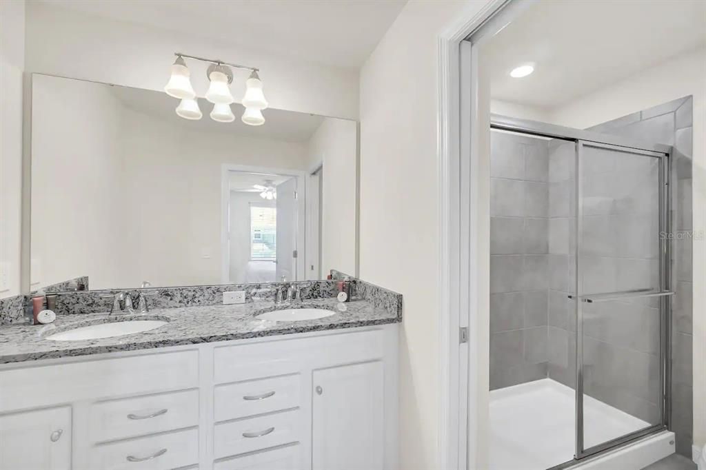 For Sale: $579,000 (7 beds, 5 baths, 3176 Square Feet)