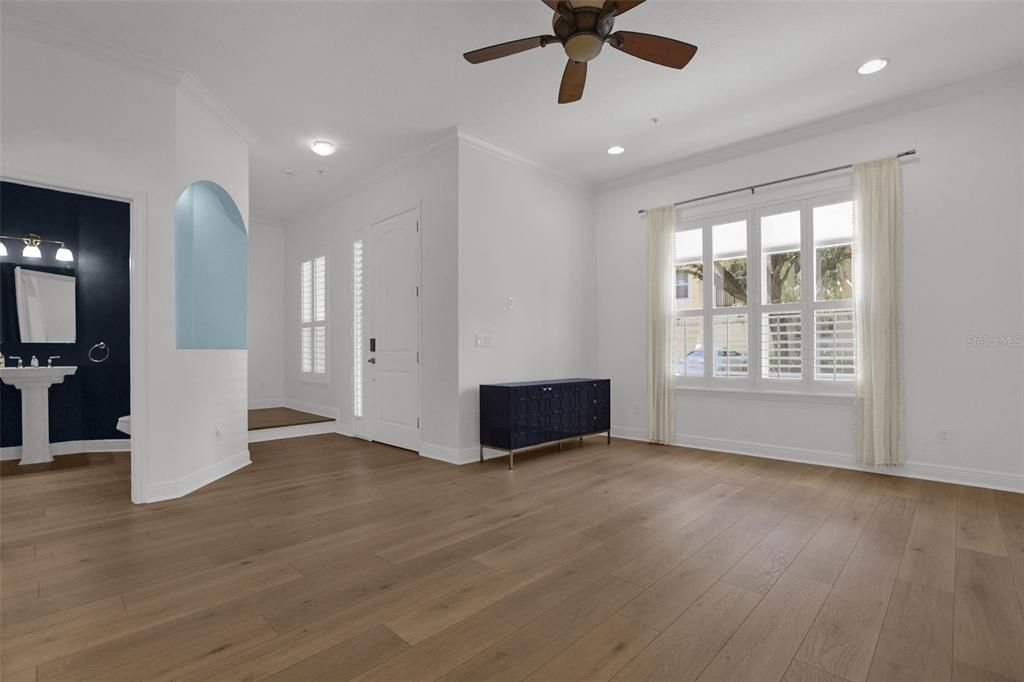 En Venta: $585,000 (4 camas, 3 baños, 2477 Pies cuadrados)